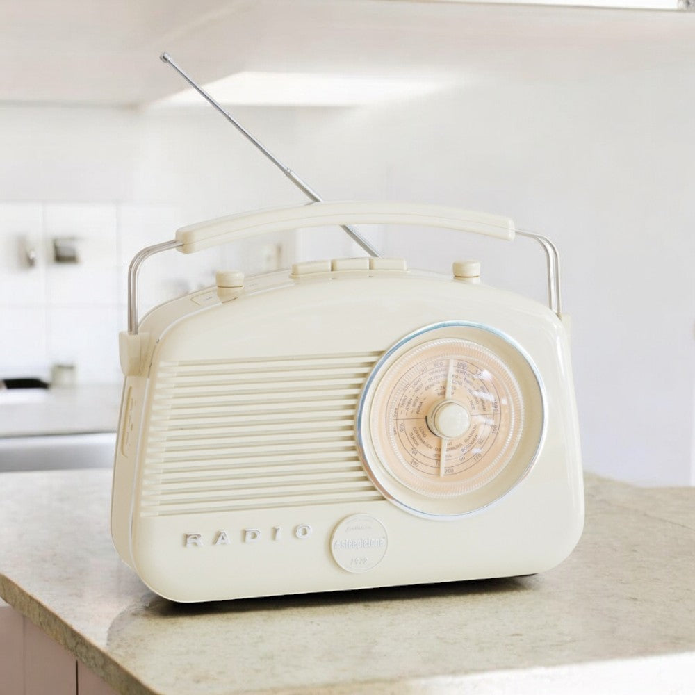 Brighton Retro Radio with Bluetooth - Cream