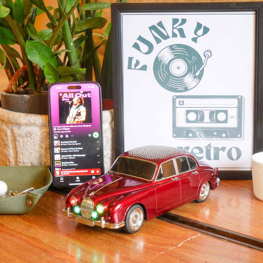 Classic MKII Retro Car Bluetooth Speaker & FM Radio - Red