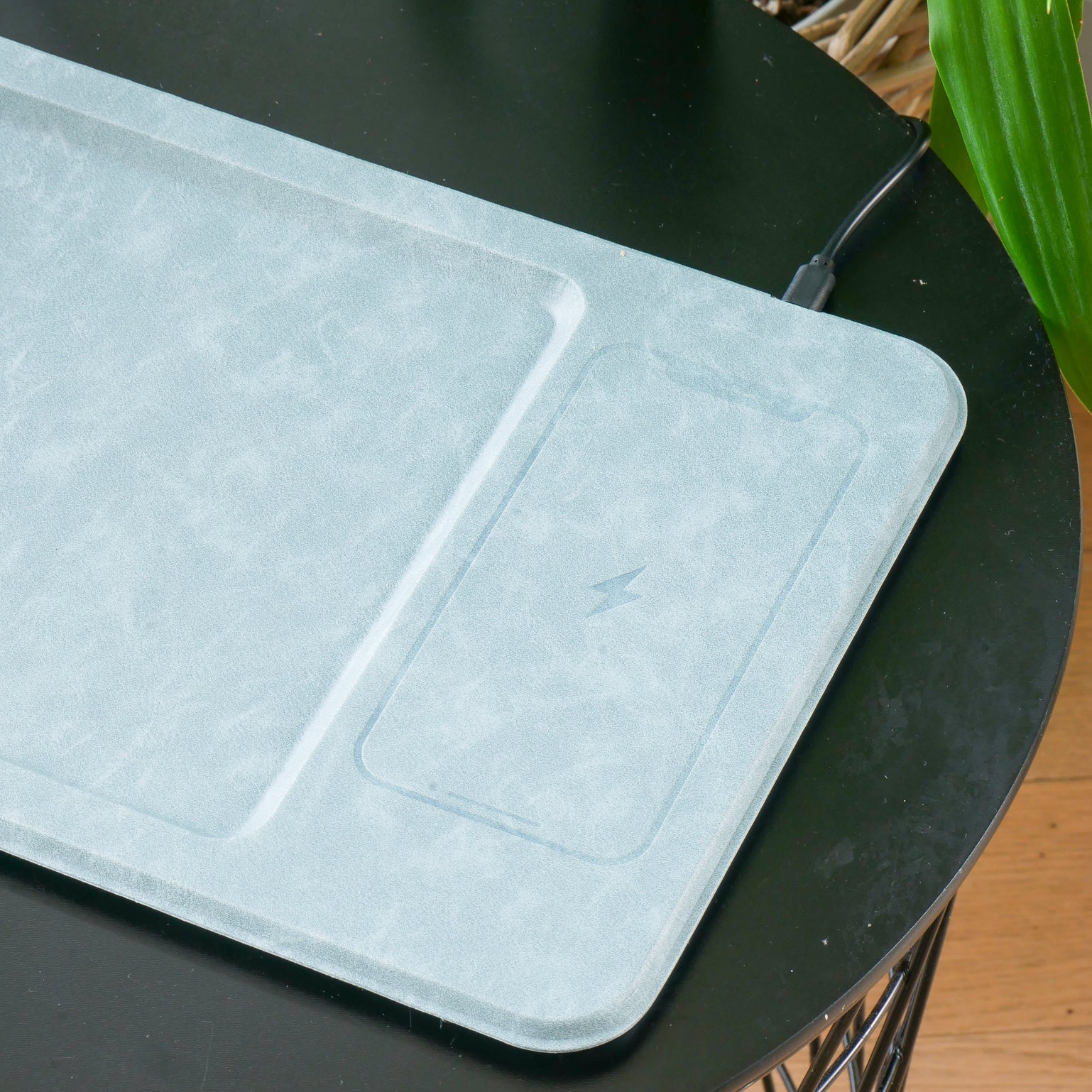 PU Leather Wireless Charging Vanity Tray Blue
