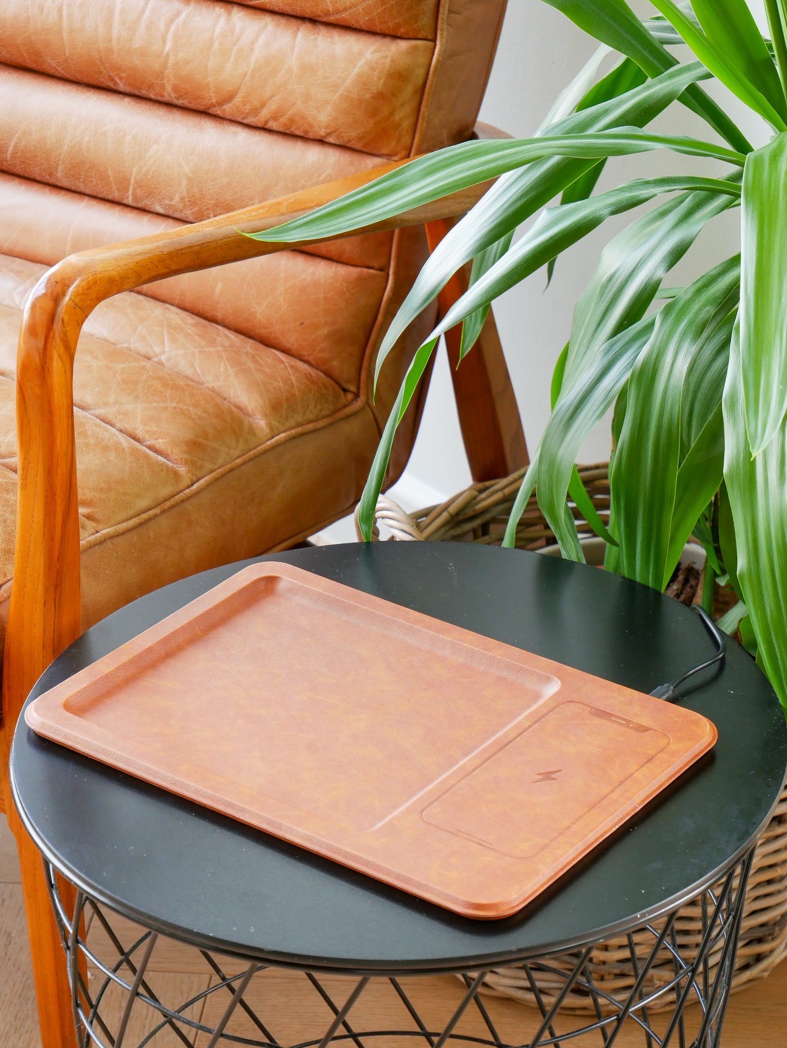 PU Leather Wireless Charging Vanity Tray Brown