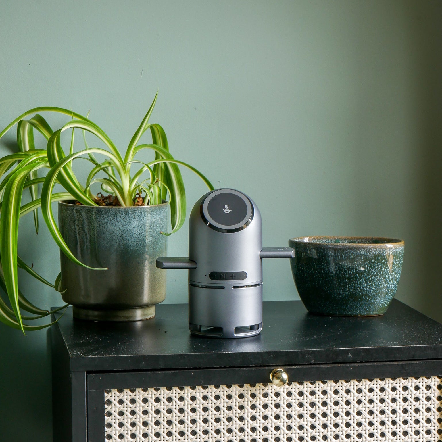 Twist & Play 3 in 1 Charging Station with Bluetooth Speaker