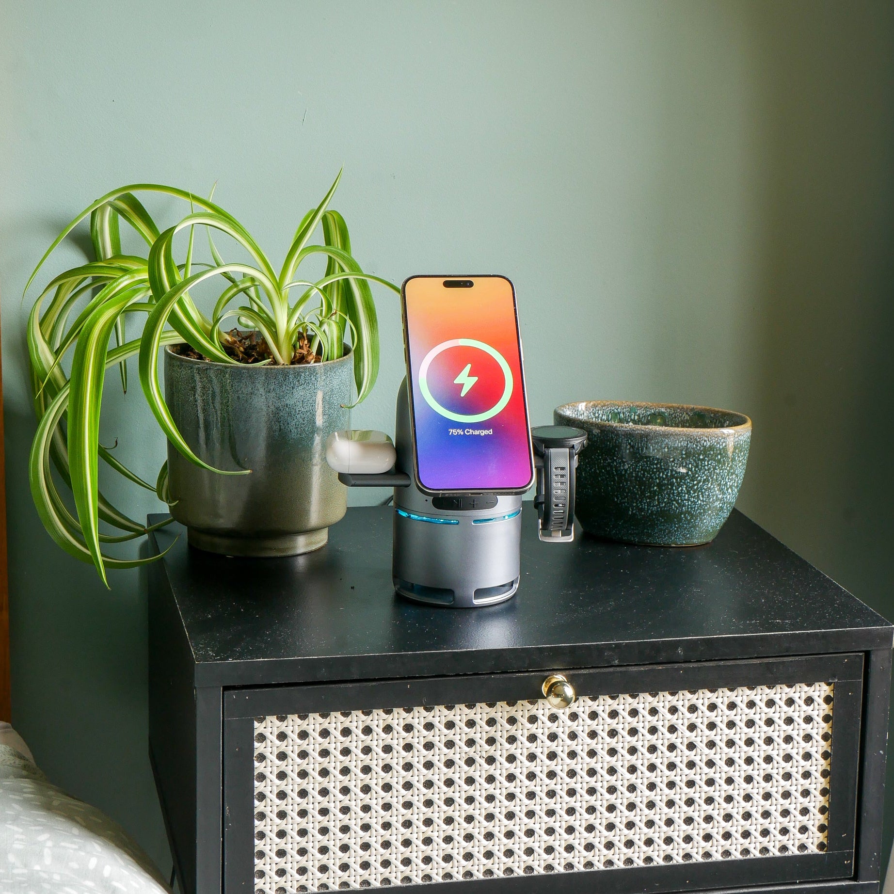 Twist & Play 3 in 1 Charging Station with Bluetooth Speaker