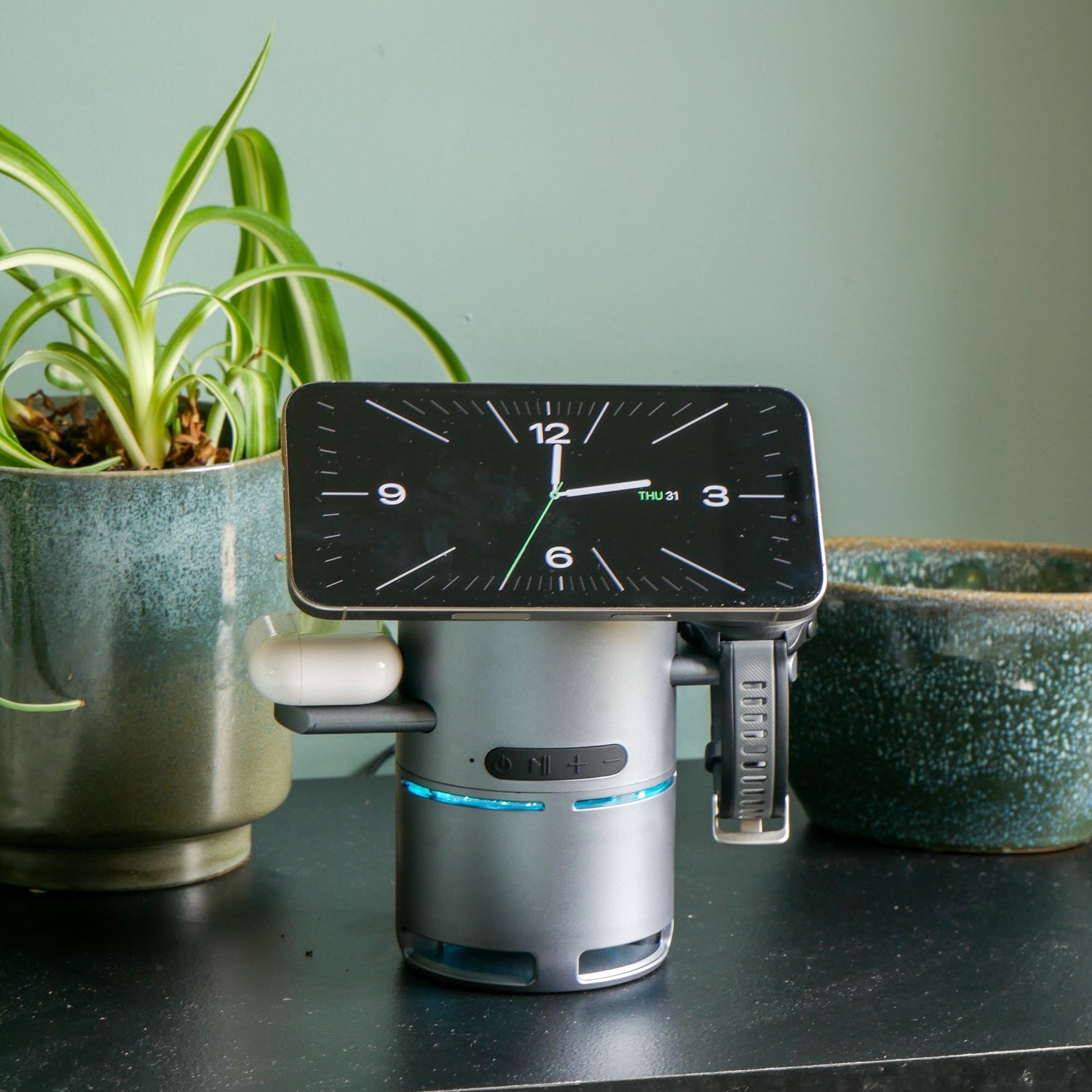 Twist & Play 3 in 1 Charging Station with Bluetooth Speaker