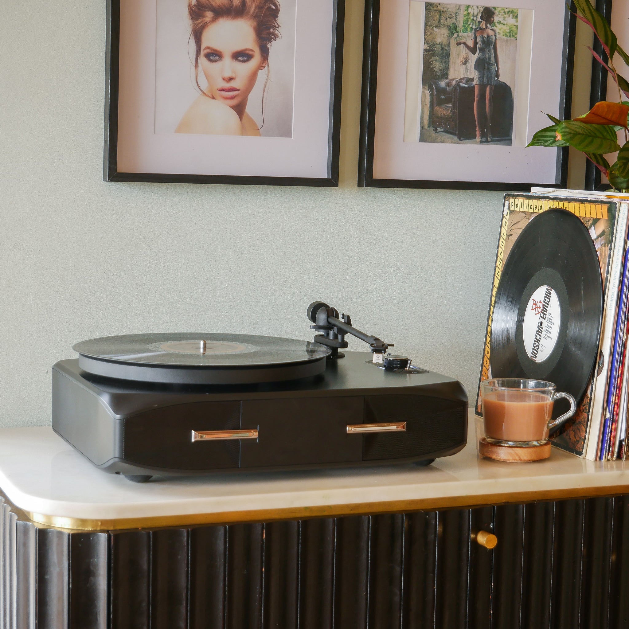 Mayfair Fully Automatic Record Player With Built in Speakers