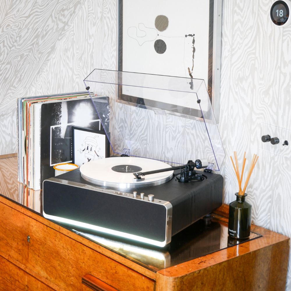 Richmond Deluxe High Power Record Player - Black