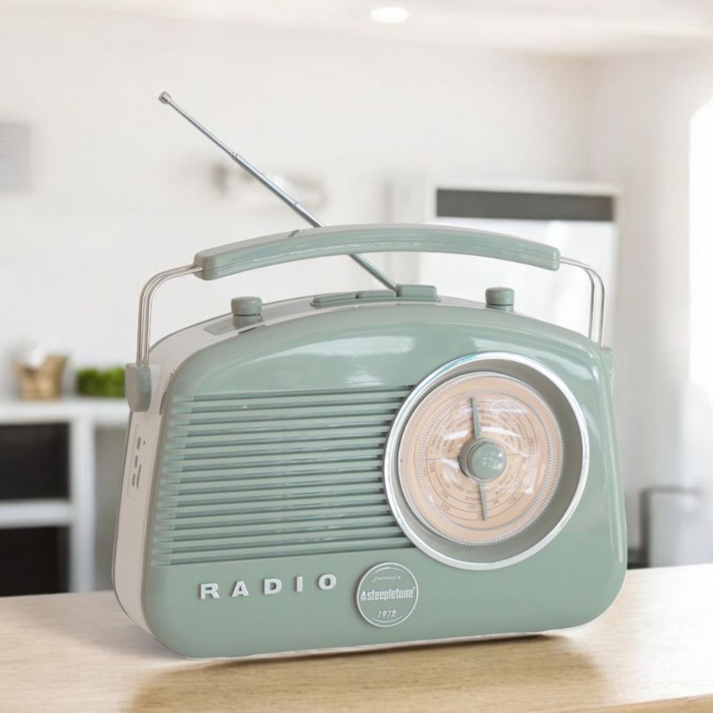 Brighton Retro Radio with Bluetooth -Sage Green